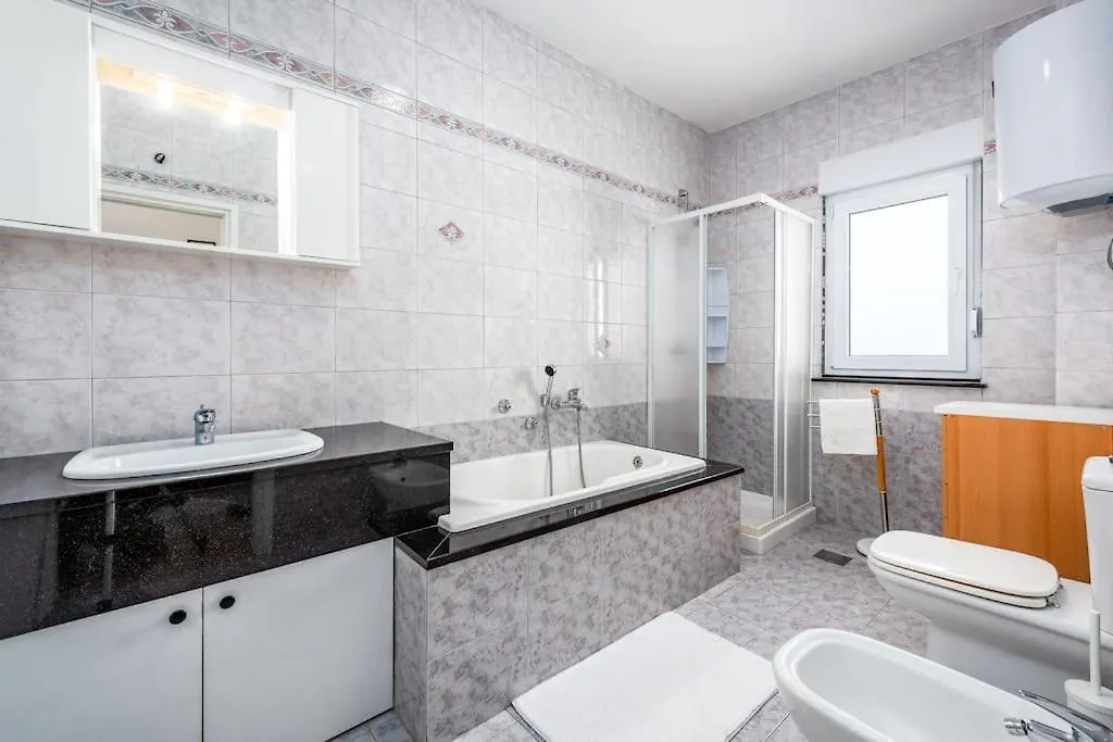 Apartment With Private Pool Pula