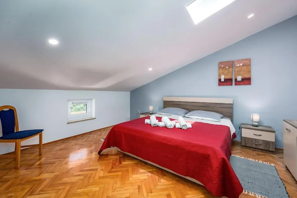 Apartment With Private Pool Pula