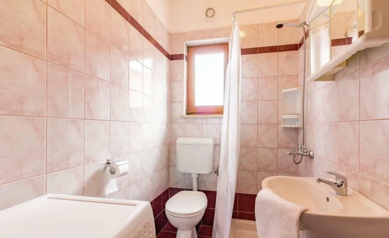 Apartment With Private Pool Pula