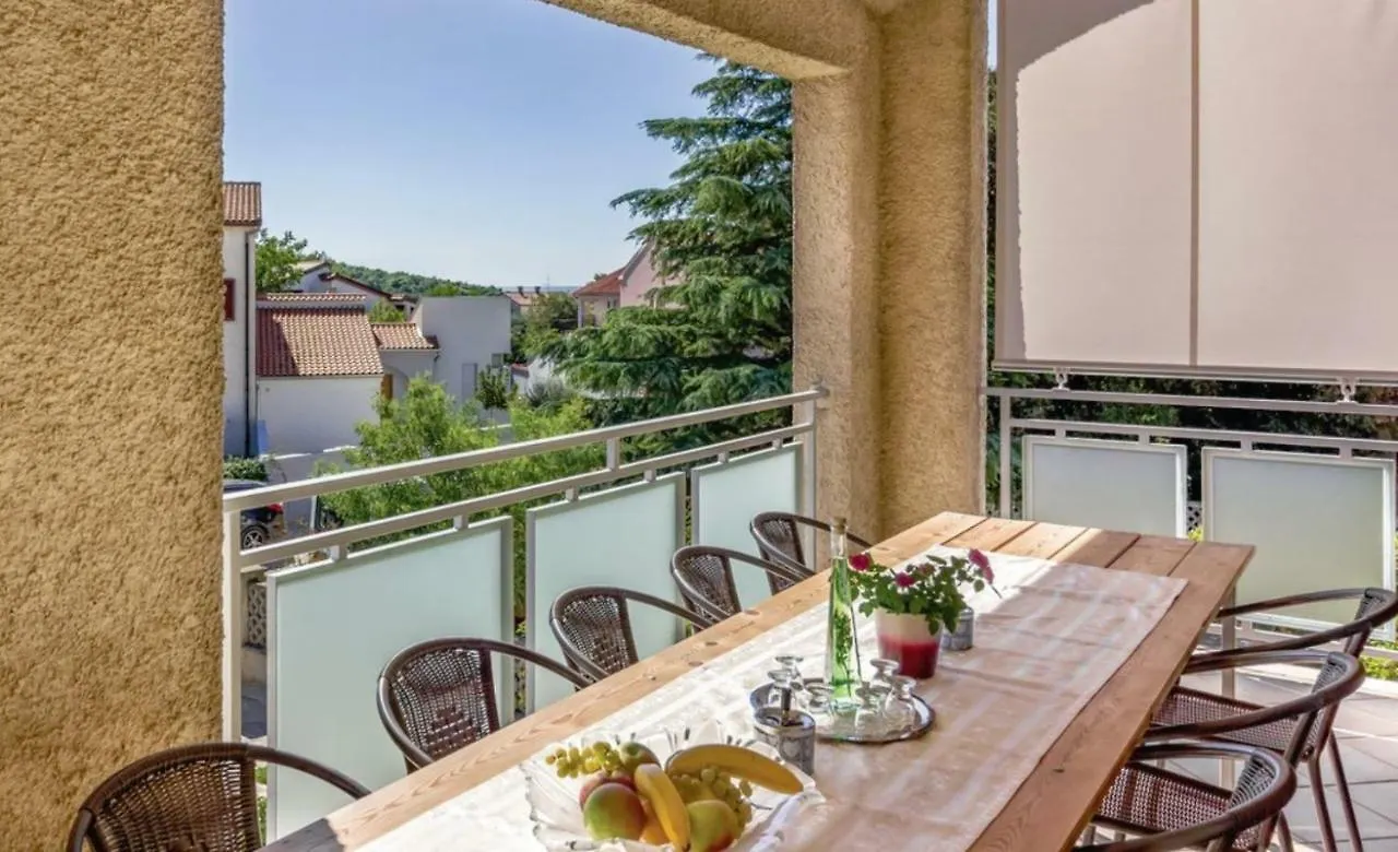 Apartment With Private Pool Pola